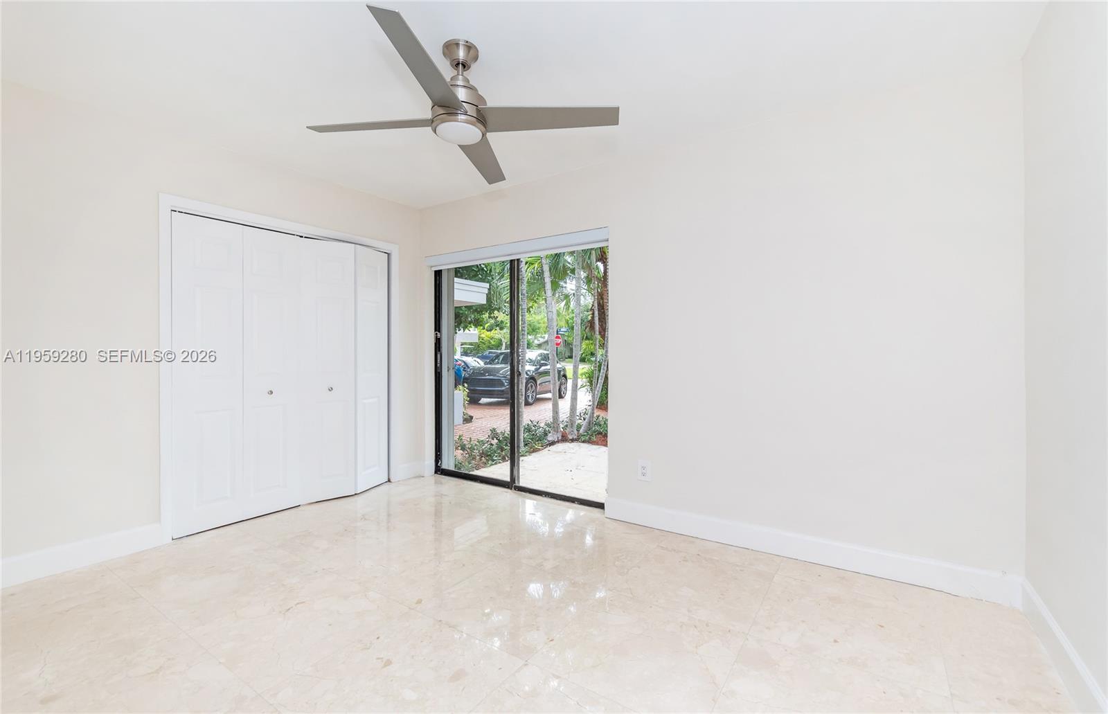 TROPICAL ISLE HOMES SUB 4 - Residential
