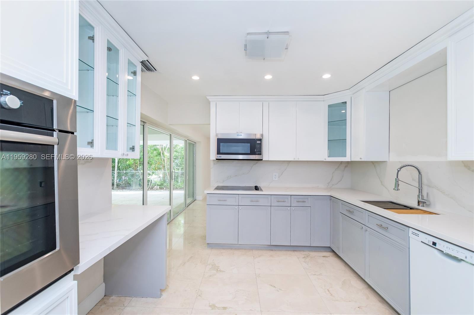 TROPICAL ISLE HOMES SUB 4 - Residential