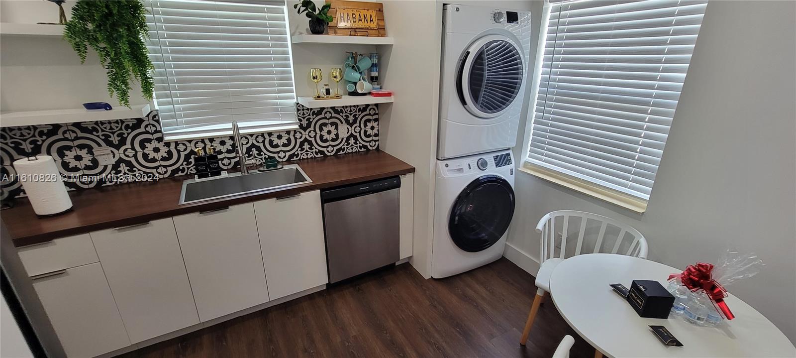 LAWRENCE EST LAND COS SUB - Residential Lease