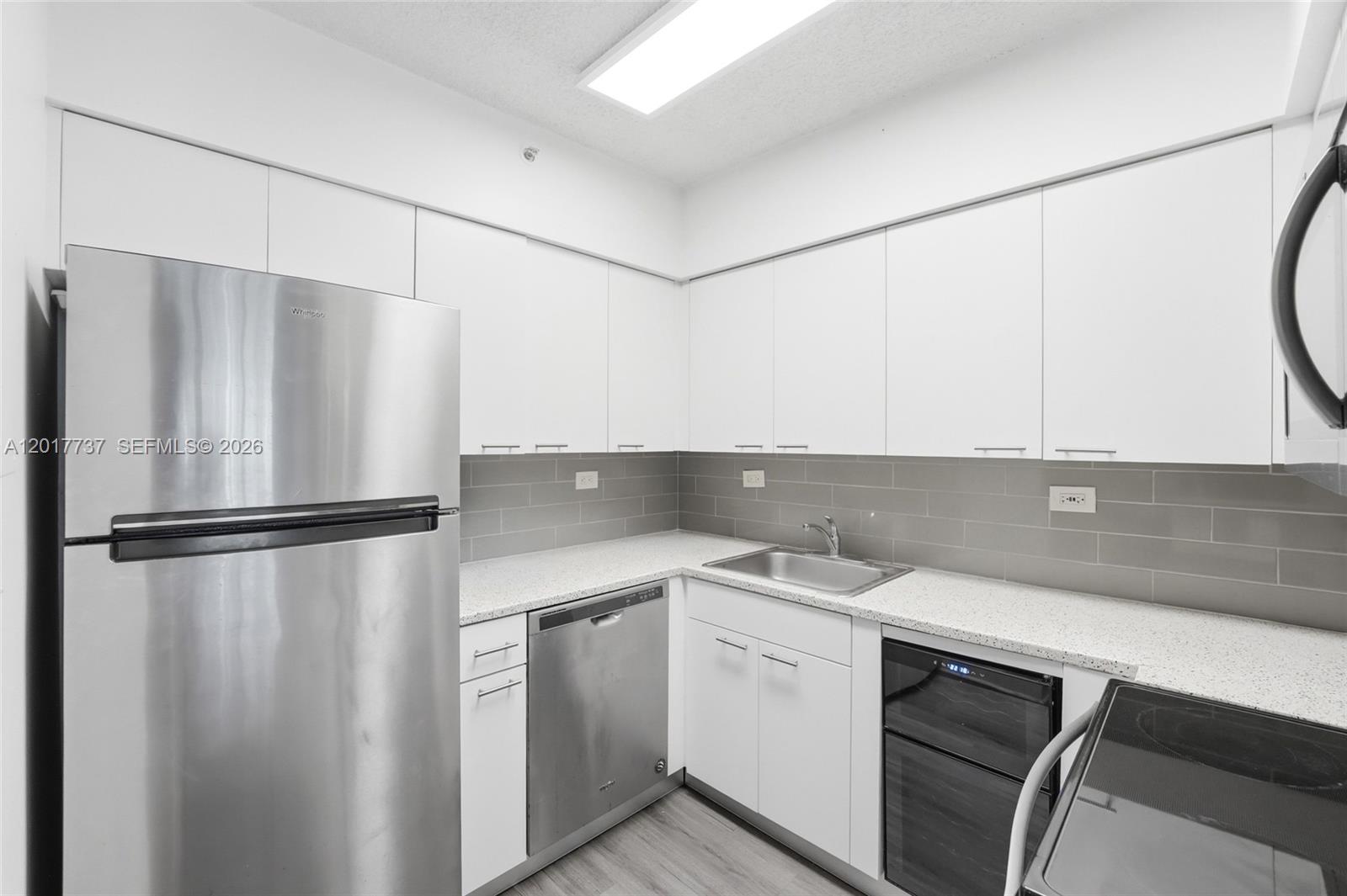 FLAMINGO SOUTH BEACH I CO - Residential