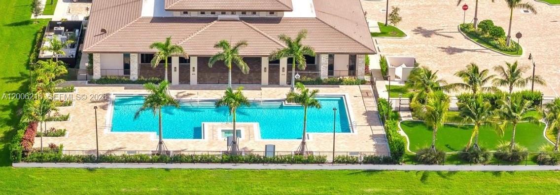 TUSCAN ISLES - Residential