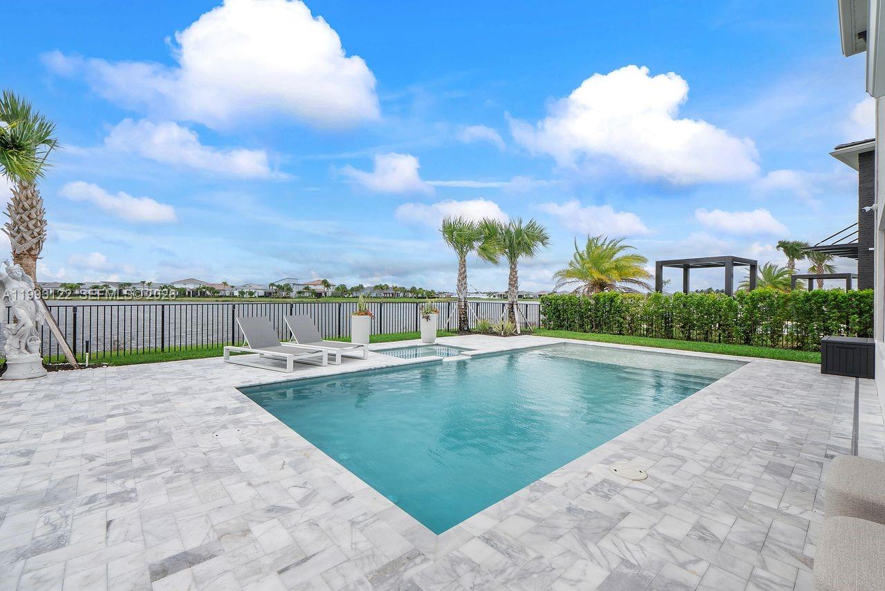 Solana Bay at Avenir - Residential
