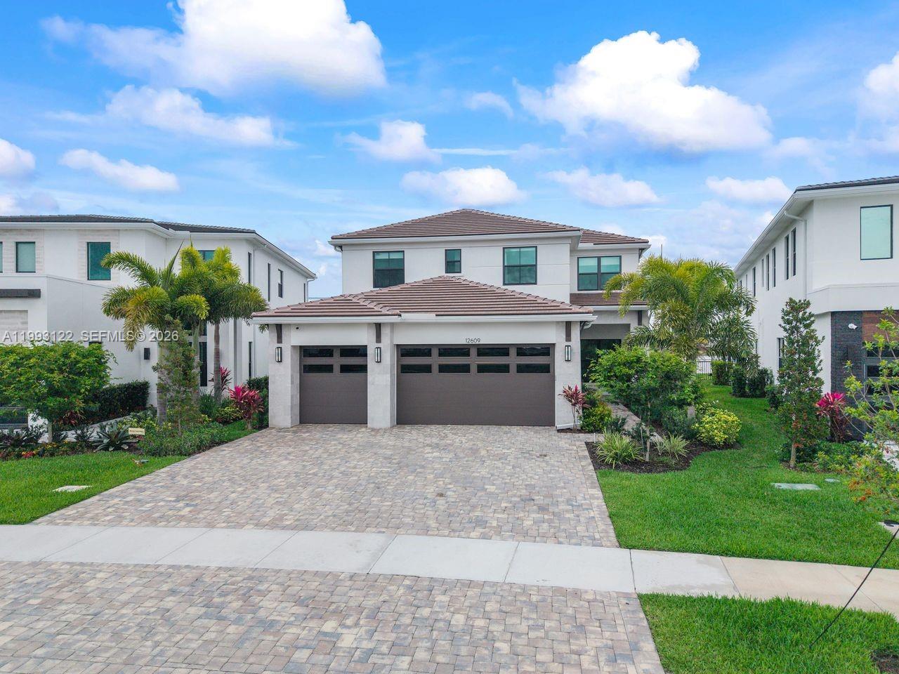 Solana Bay at Avenir - Residential