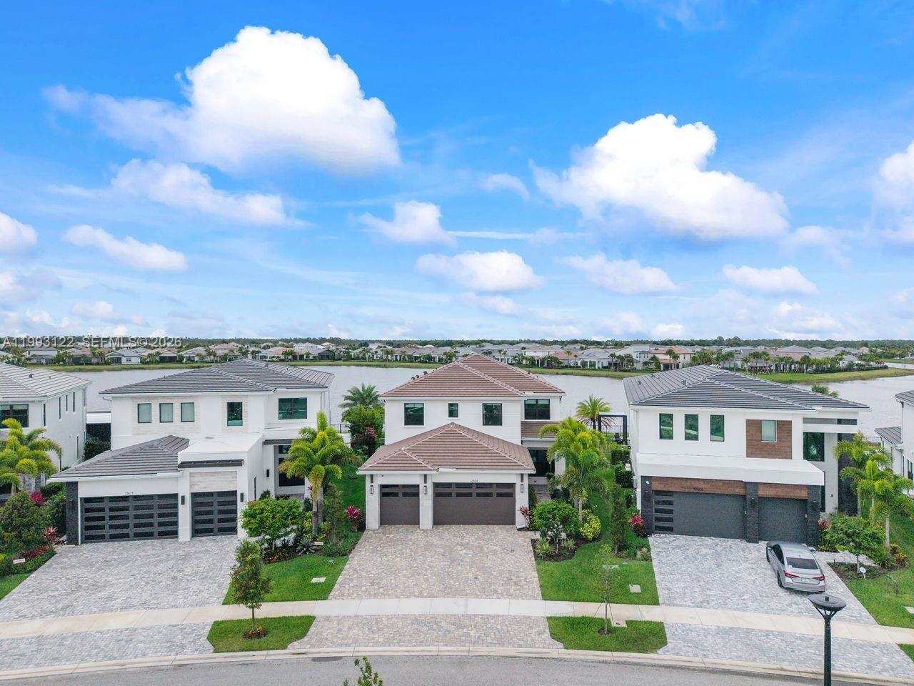 Solana Bay at Avenir - Residential