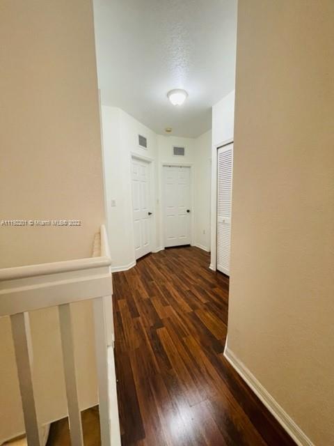 KENDALL BREEZE SOUTH - Residential Lease