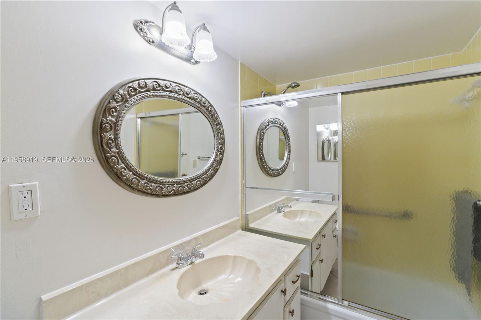 CYPRESS CHASE CONDO NO 3 - Residential