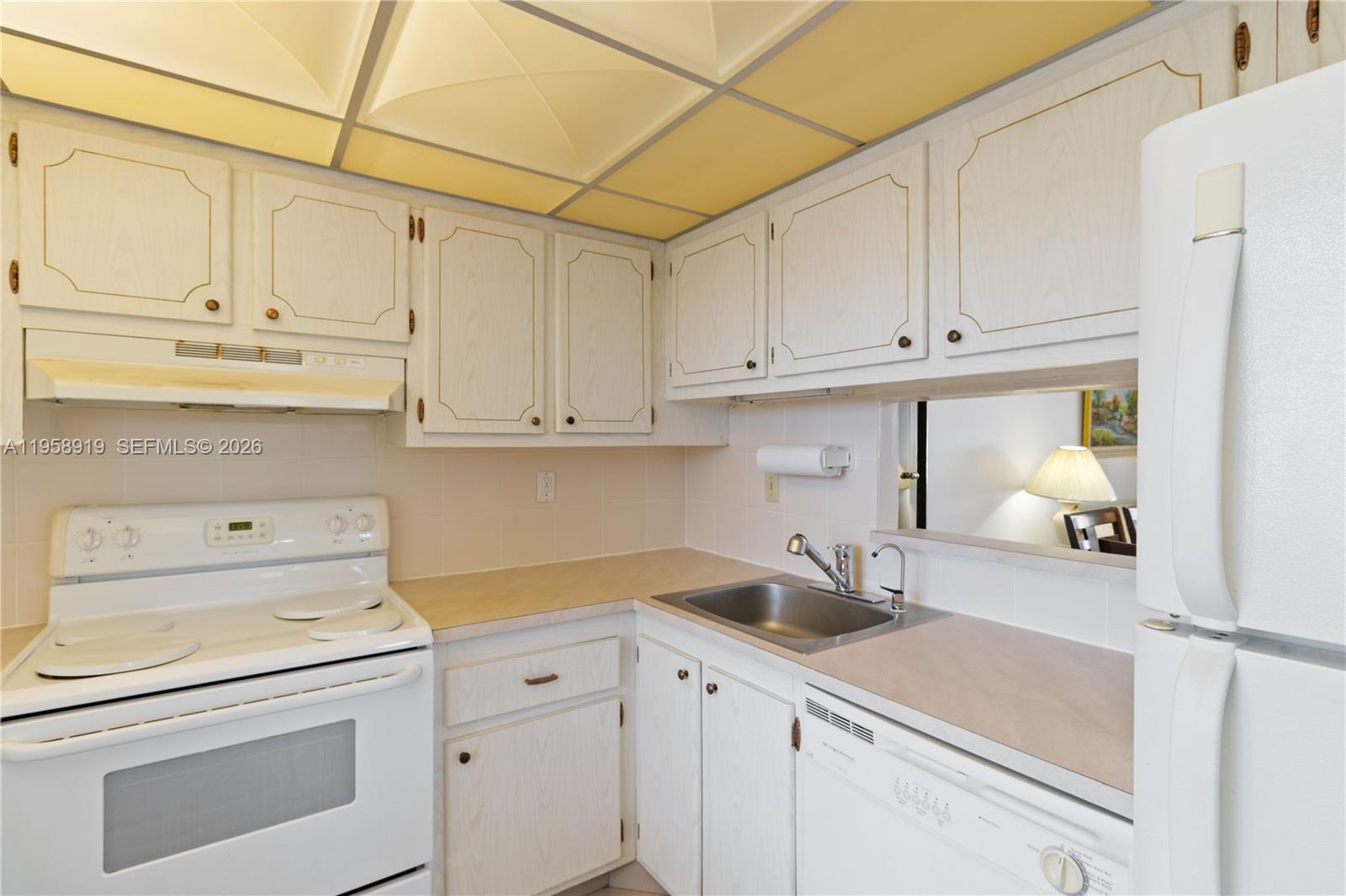 CYPRESS CHASE CONDO NO 3 - Residential