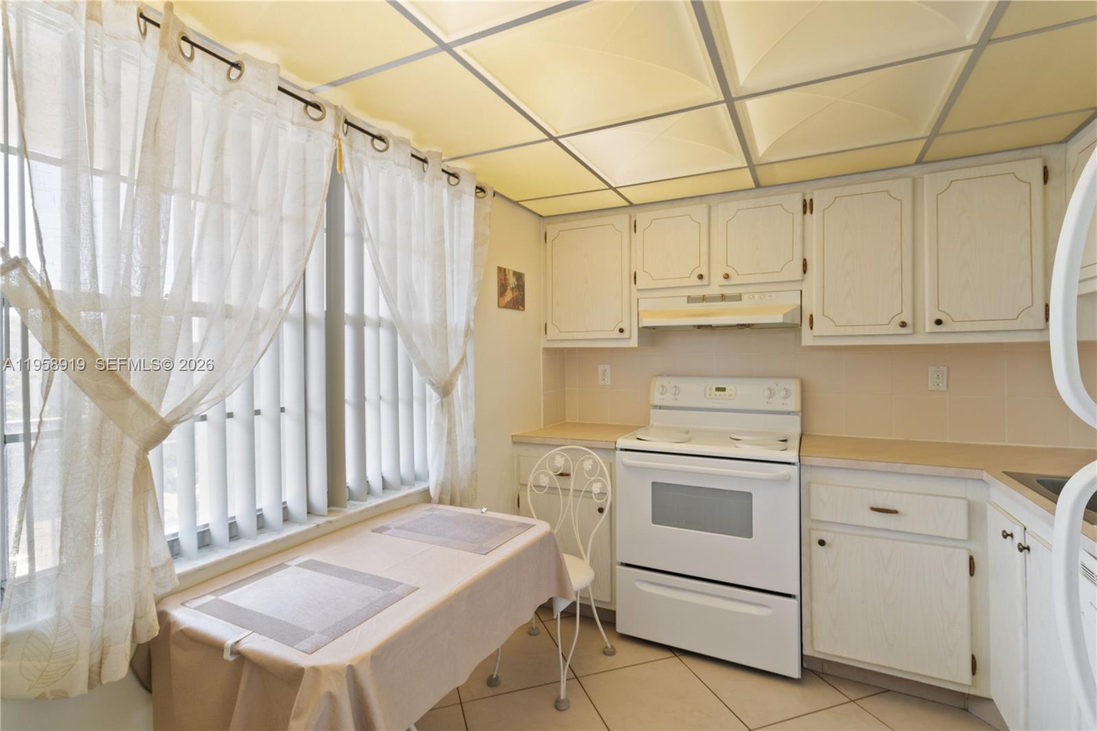 CYPRESS CHASE CONDO NO 3 - Residential
