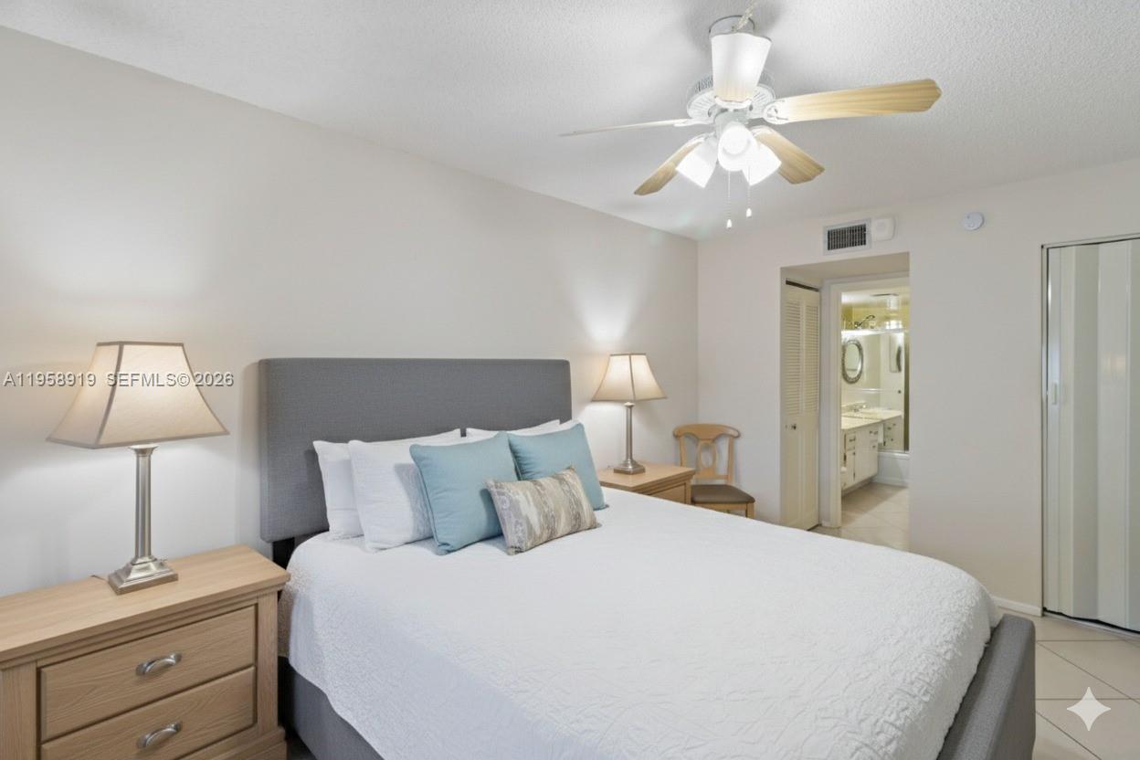CYPRESS CHASE CONDO NO 3 - Residential
