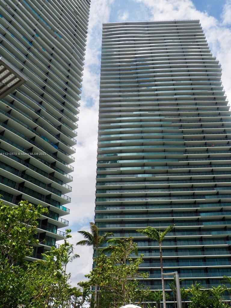 PARAISO BAY - Residential Lease