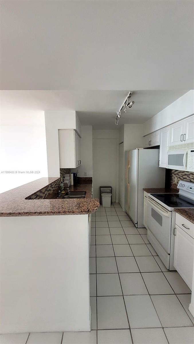THE MARK ON BRICKELL COND - Residential