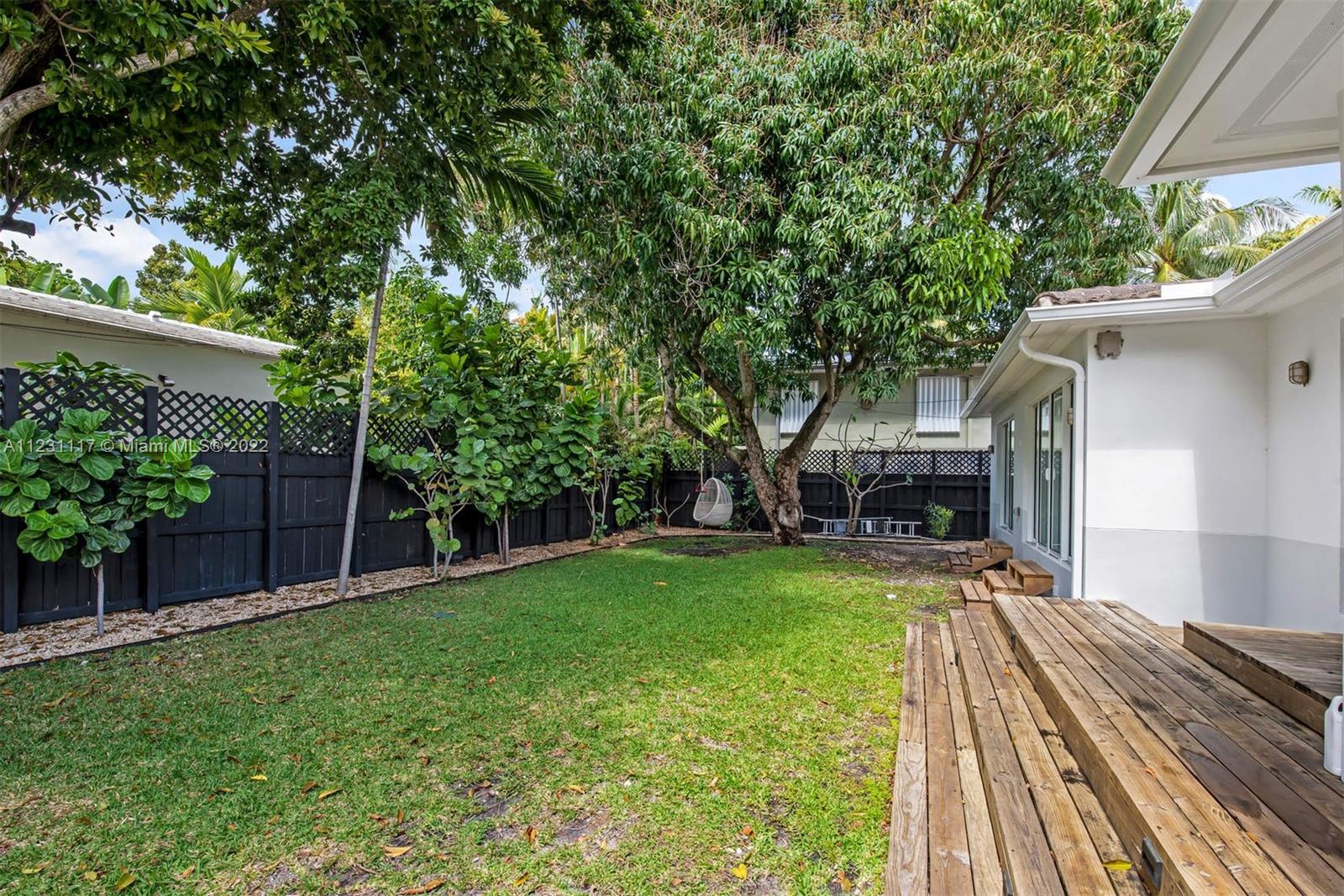 BELLE MEADE OF MIA SEC 1 - Residential Lease