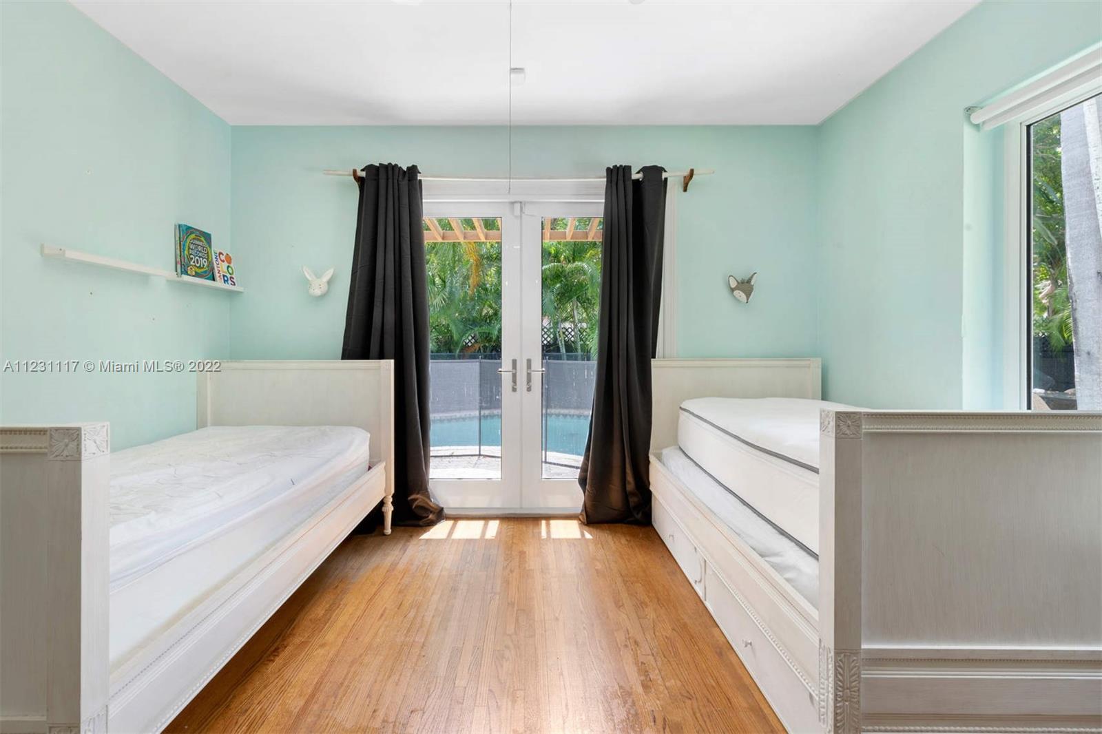BELLE MEADE OF MIA SEC 1 - Residential Lease