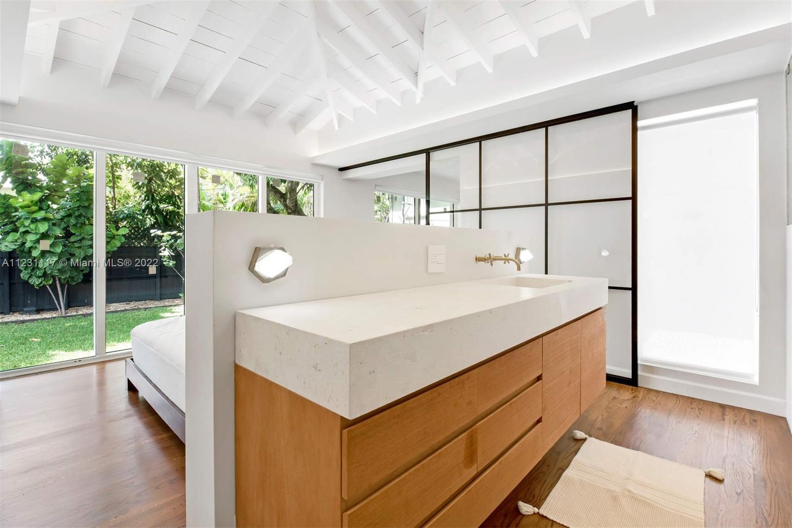 BELLE MEADE OF MIA SEC 1 - Residential Lease