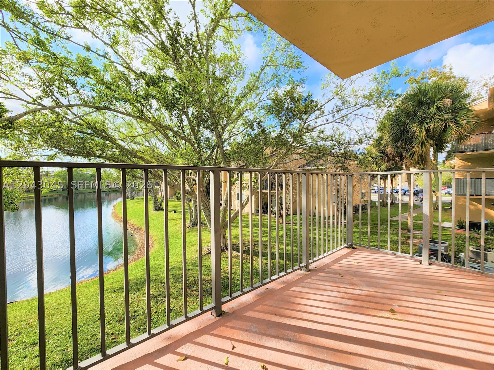 PALMS OF PEMBROKE CONDO - Residential Lease