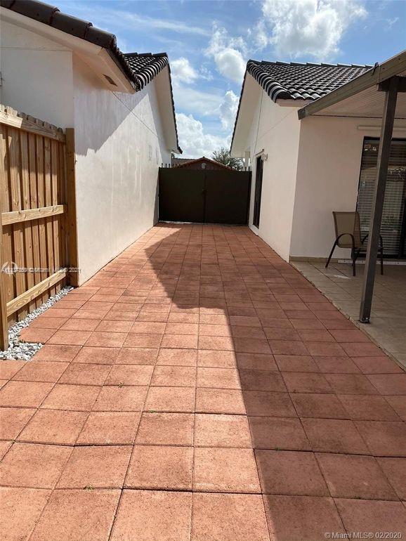 GOLDEN EAGLE ESTATES SEC - Residential Lease