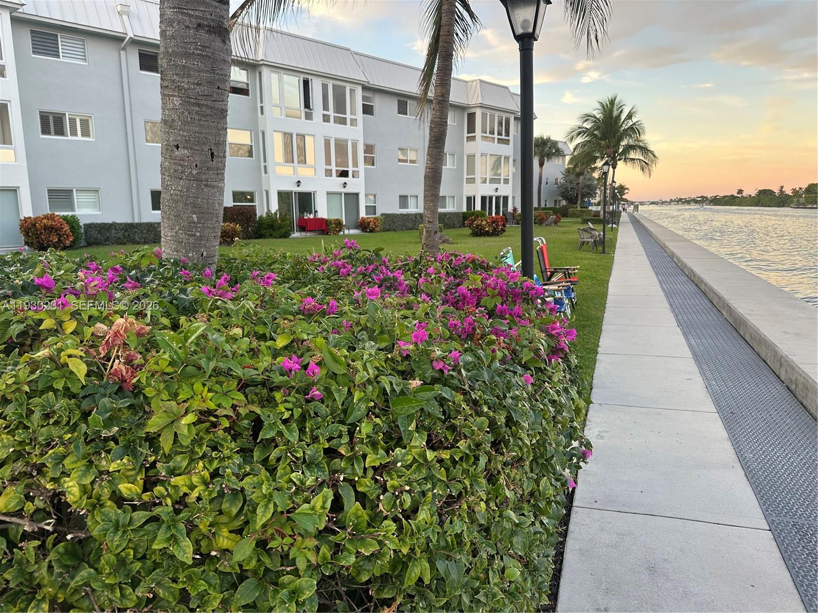 COLONIAL CLUB CONDO SEC 1 - Residential