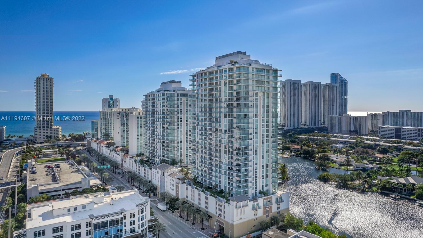 PARQUE TOWERS CONDO - Residential