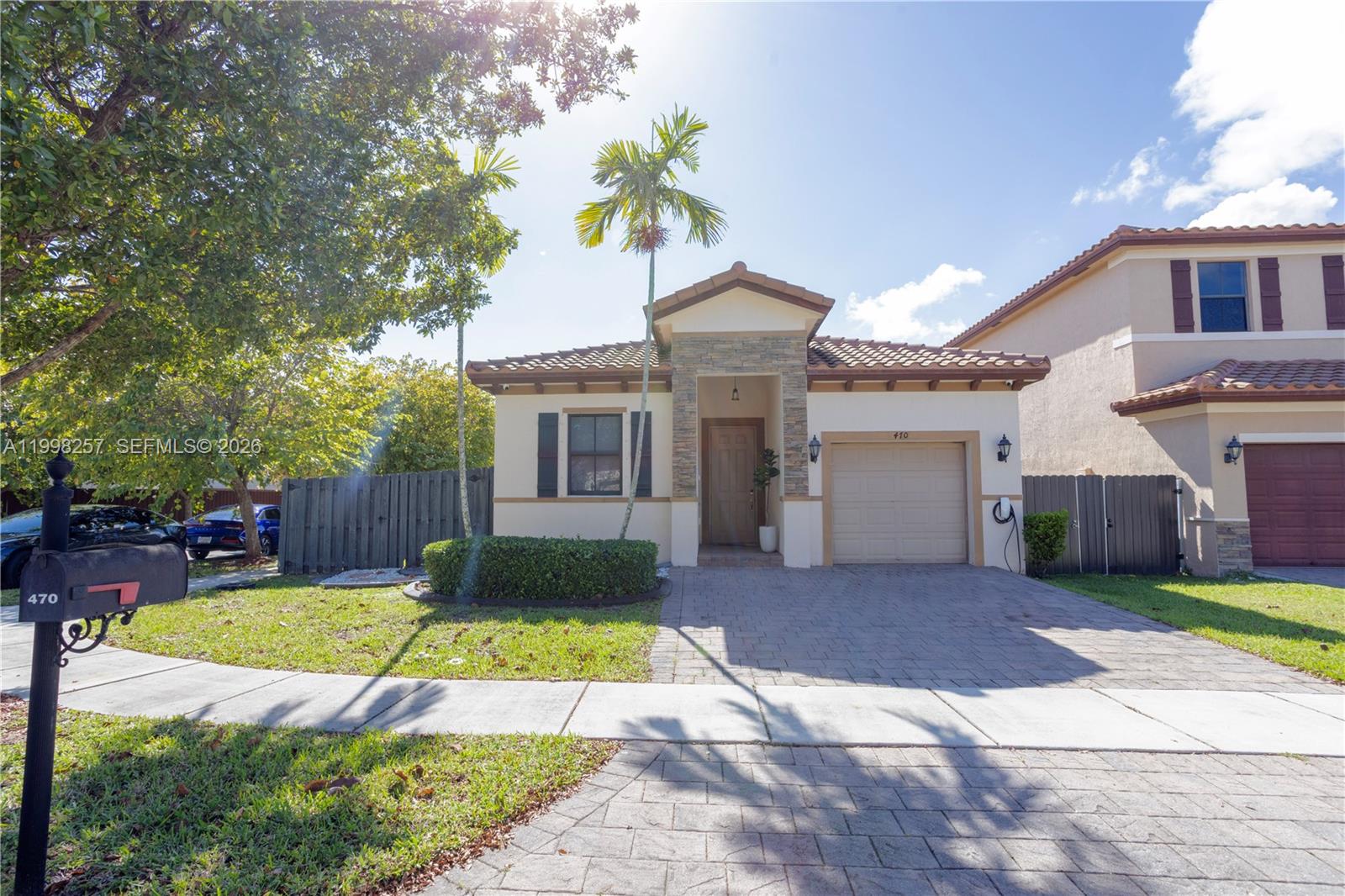 Beautiful and well-maintained 4-bedroom, 2-bathroom home located at 470 SE 34th Ter, Homestead, FL 33033, in the desirable community of Sonoma. The property features an open and spacious kitchen with island and stainless steel appliances, ideal for modern living and entertaining.

Enjoy a large backyard with a wooden deck and green area, perfect for outdoor gatherings and relaxation.

The community offers an exceptional lifestyle with a clubhouse featuring a resort-style Olympic-size pool, water park, fully equipped gym, and BBQ areas.

Conveniently located just minutes from Homestead Hospital, top-rated schools, restaurants, and the Turnpike, providing easy access to Miami and surrounding areas.

?? Great opportunity for buyers seeking comfort, space, and prime location.