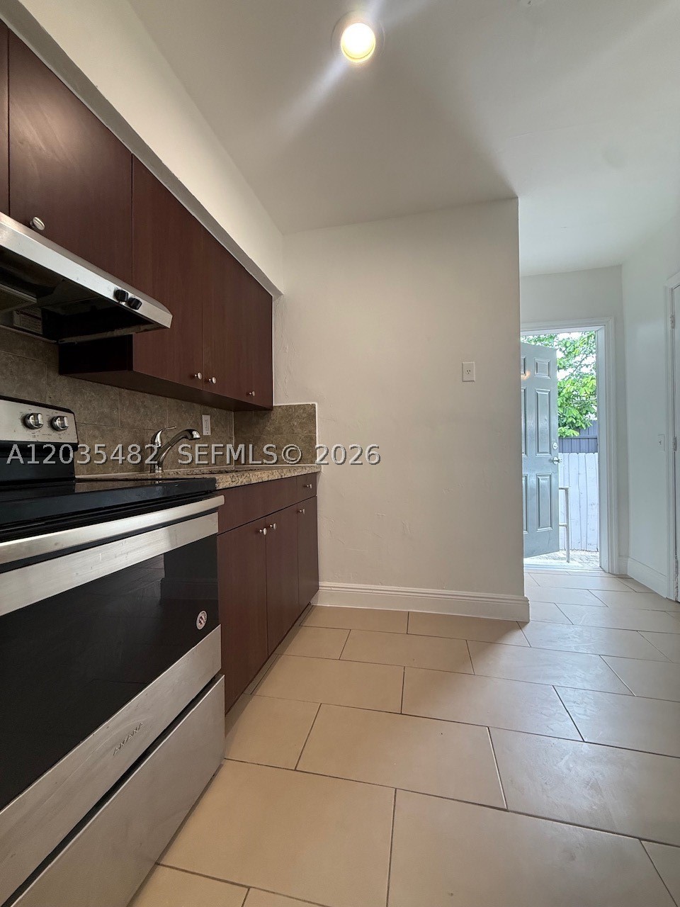 54TH ST BUS PLAZA SEC A - Residential Lease