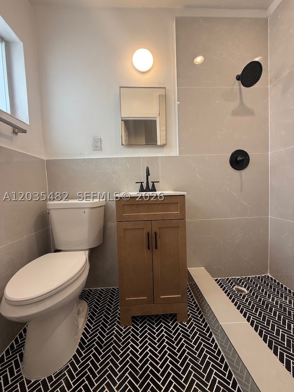 54TH ST BUS PLAZA SEC A - Residential Lease