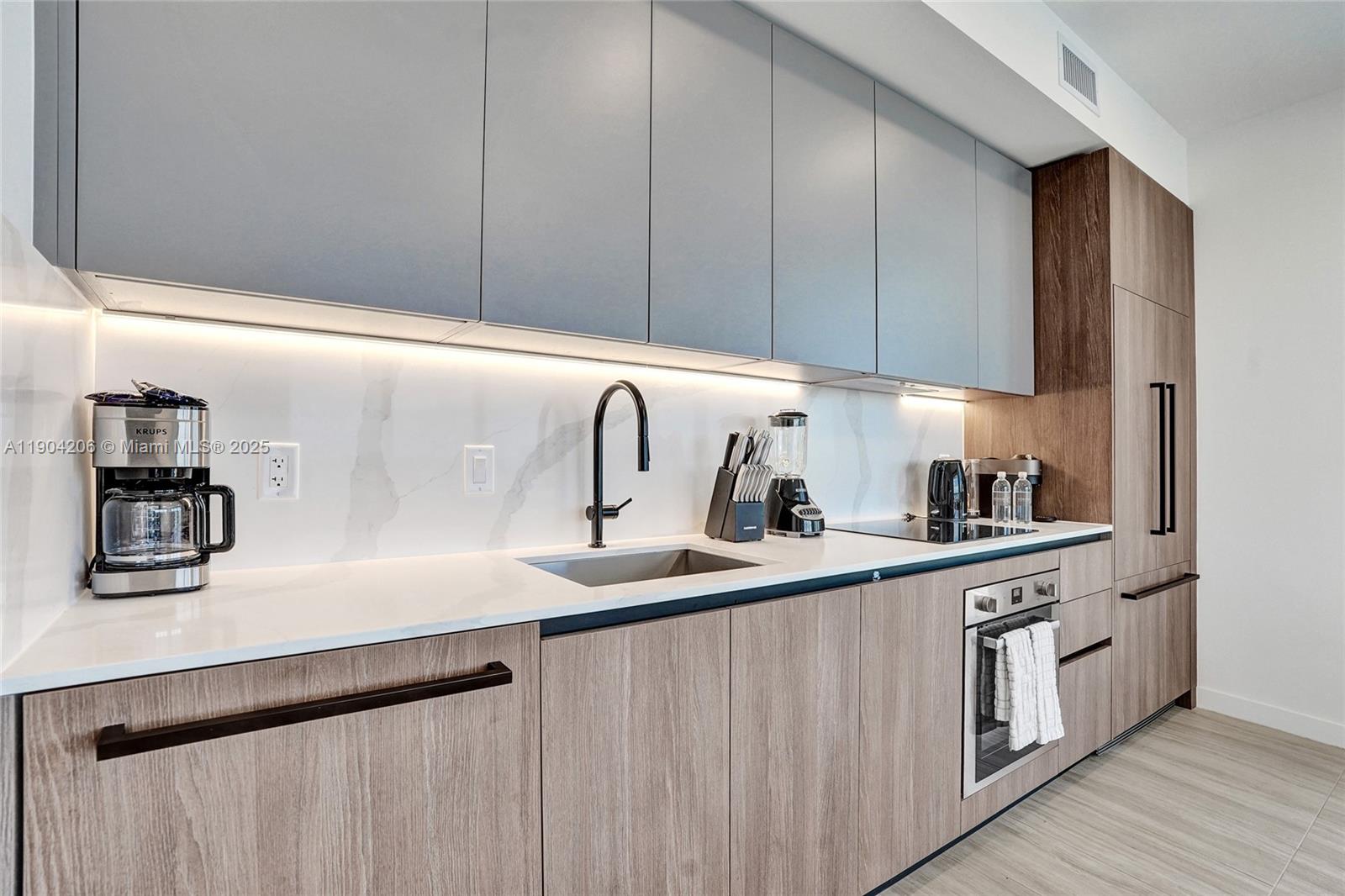 580 72ND STREET CONDO - Residential