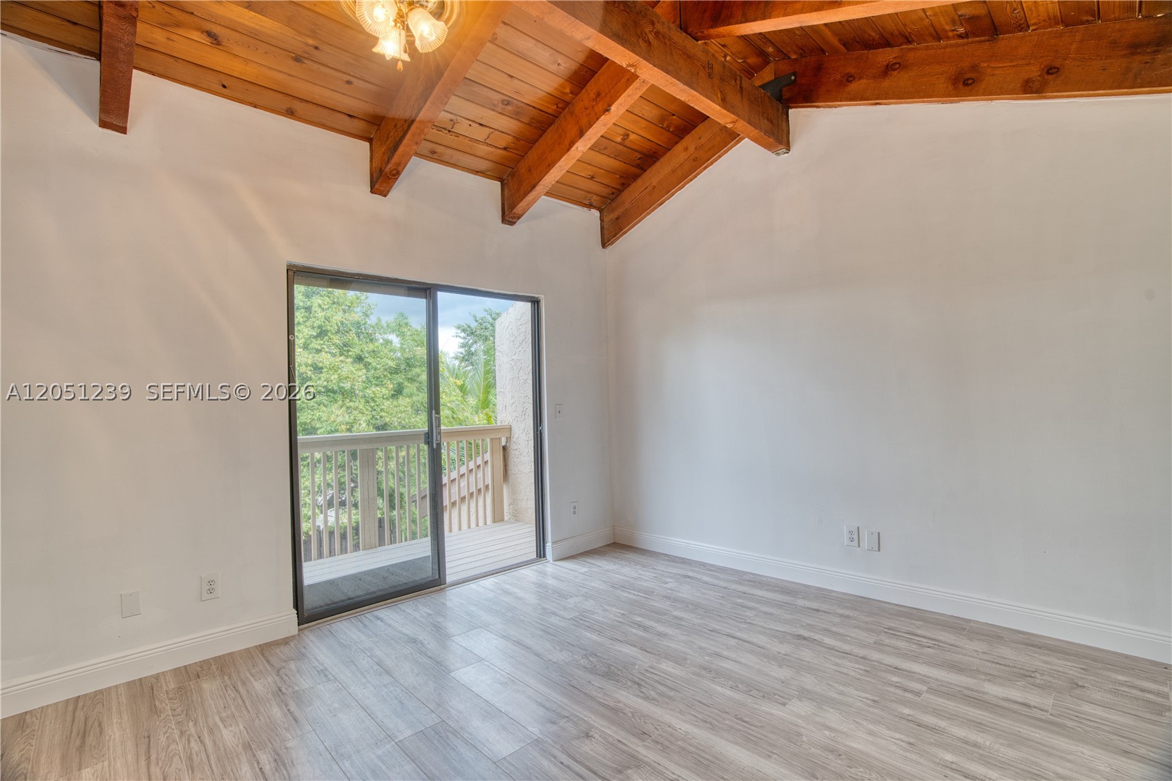 ARROWHEAD GOLF AND TENNIS - Residential Lease