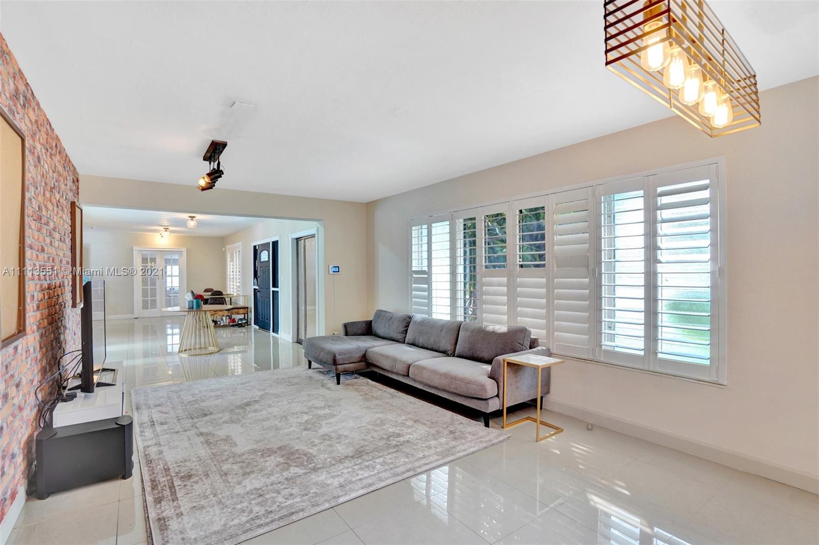 HIGHLAND MANOR SEC 6 - Residential