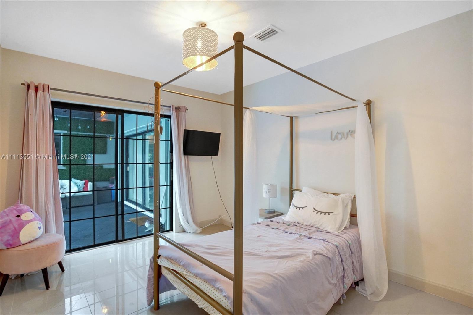 HIGHLAND MANOR SEC 6 - Residential
