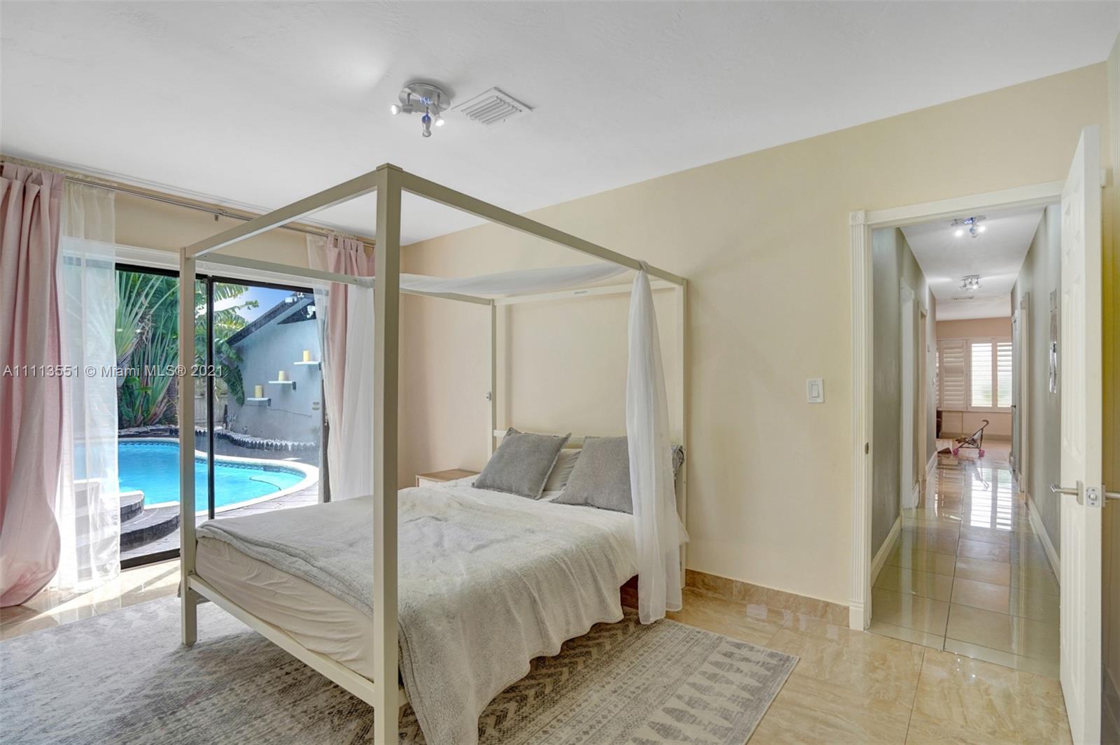HIGHLAND MANOR SEC 6 - Residential