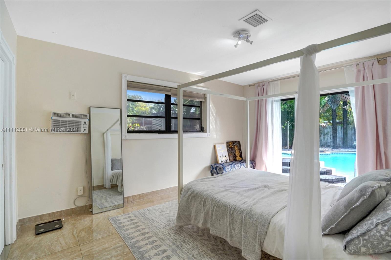 HIGHLAND MANOR SEC 6 - Residential