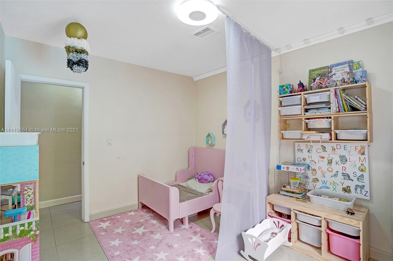 HIGHLAND MANOR SEC 6 - Residential