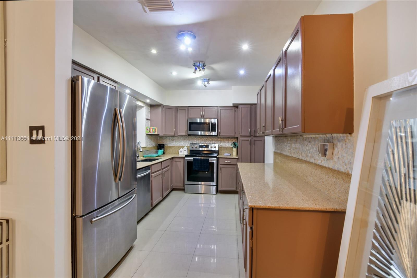 HIGHLAND MANOR SEC 6 - Residential
