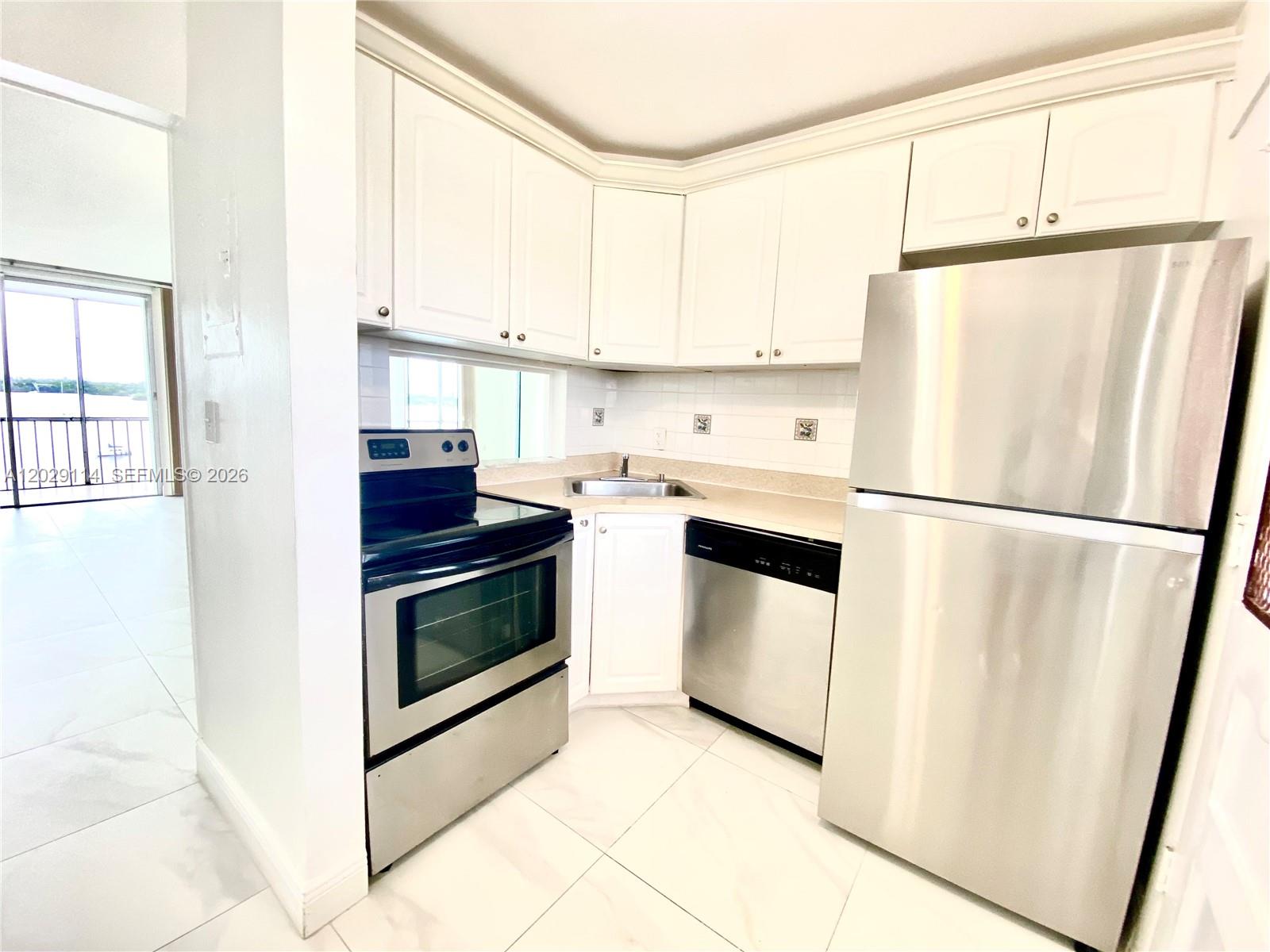 POINT EAST SEC III CONDO - Residential Lease
