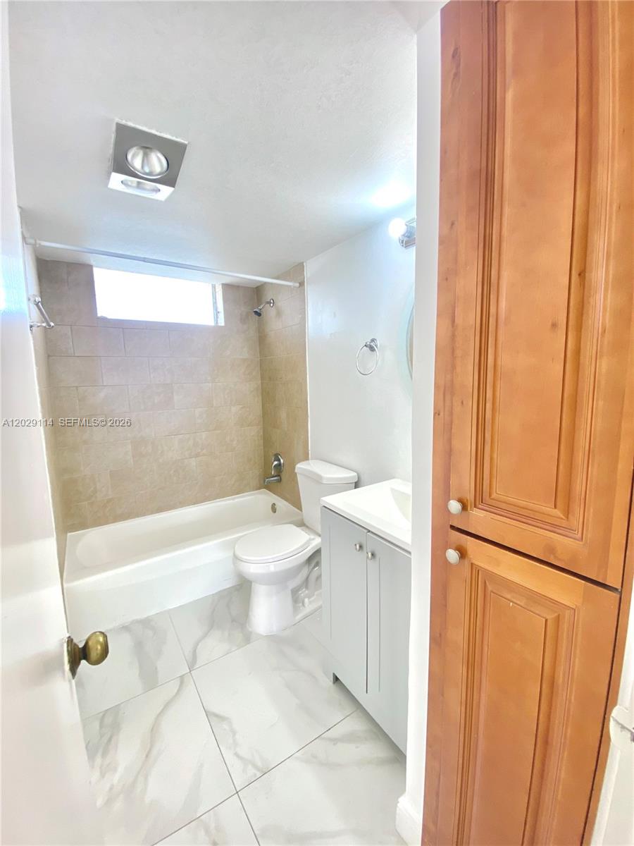 POINT EAST SEC III CONDO - Residential Lease