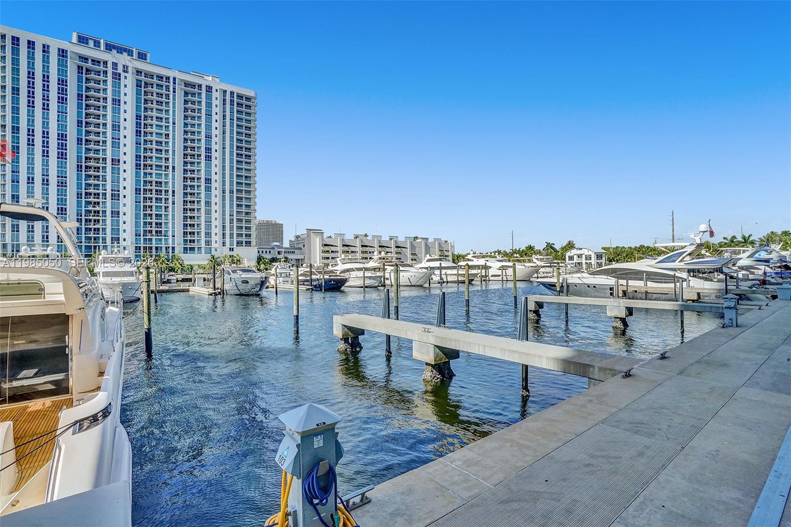 MARINA PALMS RESIDENCES N - Residential