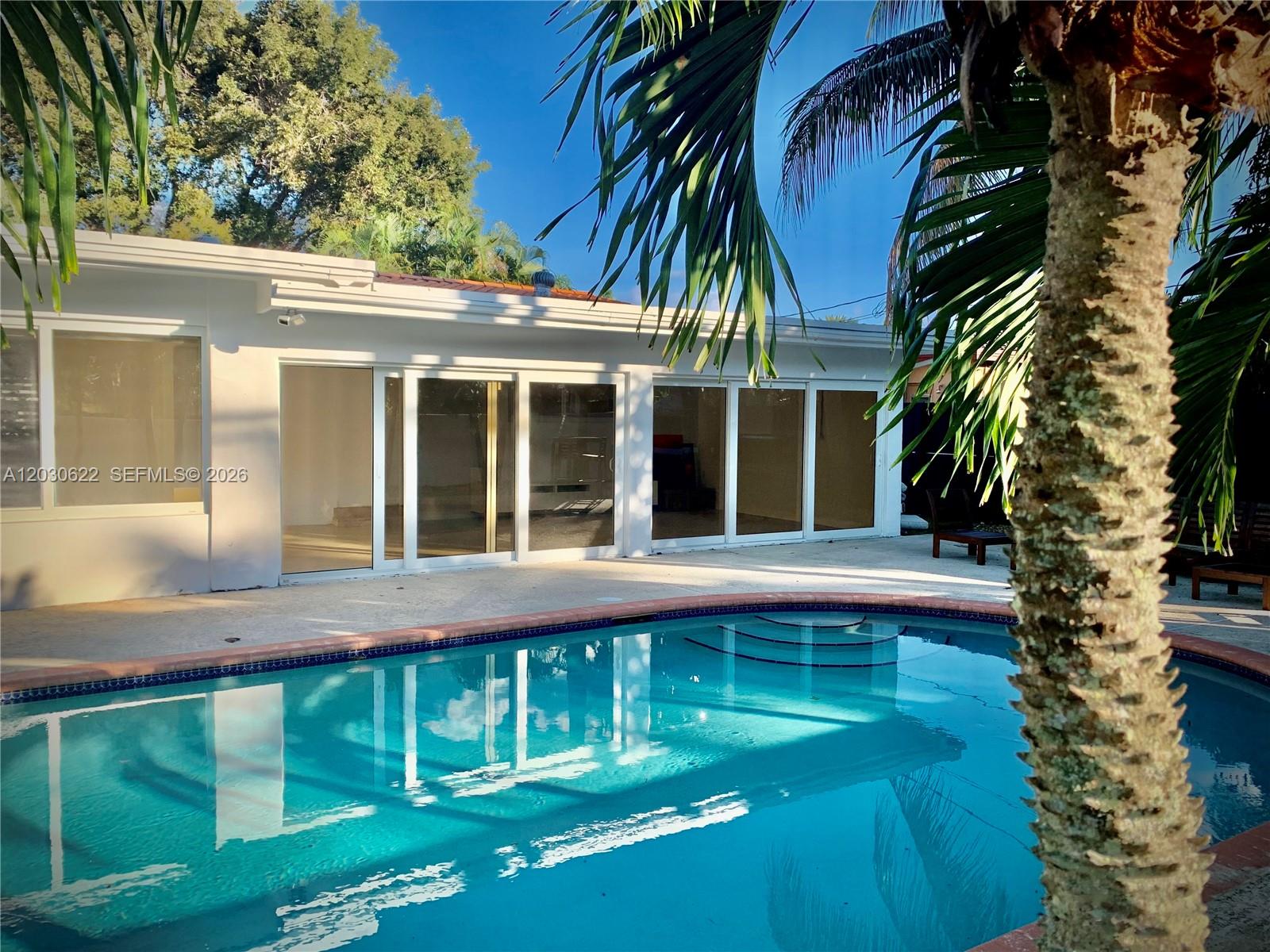 GREYKNOLL ESTATES - Residential Lease