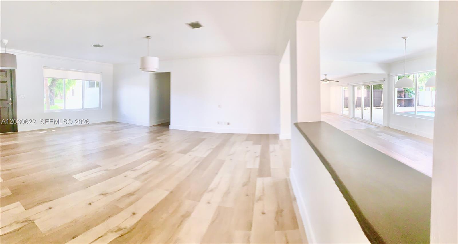 GREYKNOLL ESTATES - Residential Lease