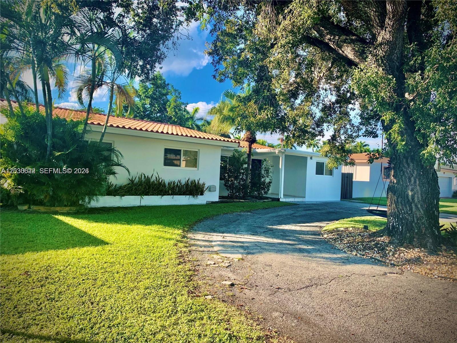 GREYKNOLL ESTATES - Residential Lease
