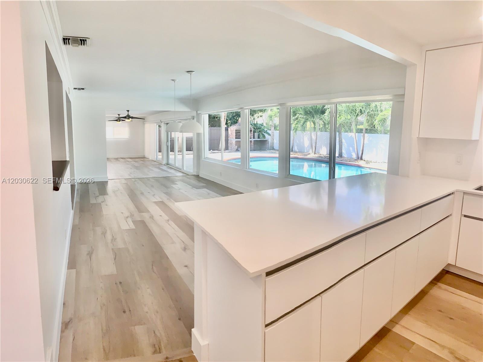 GREYKNOLL ESTATES - Residential Lease
