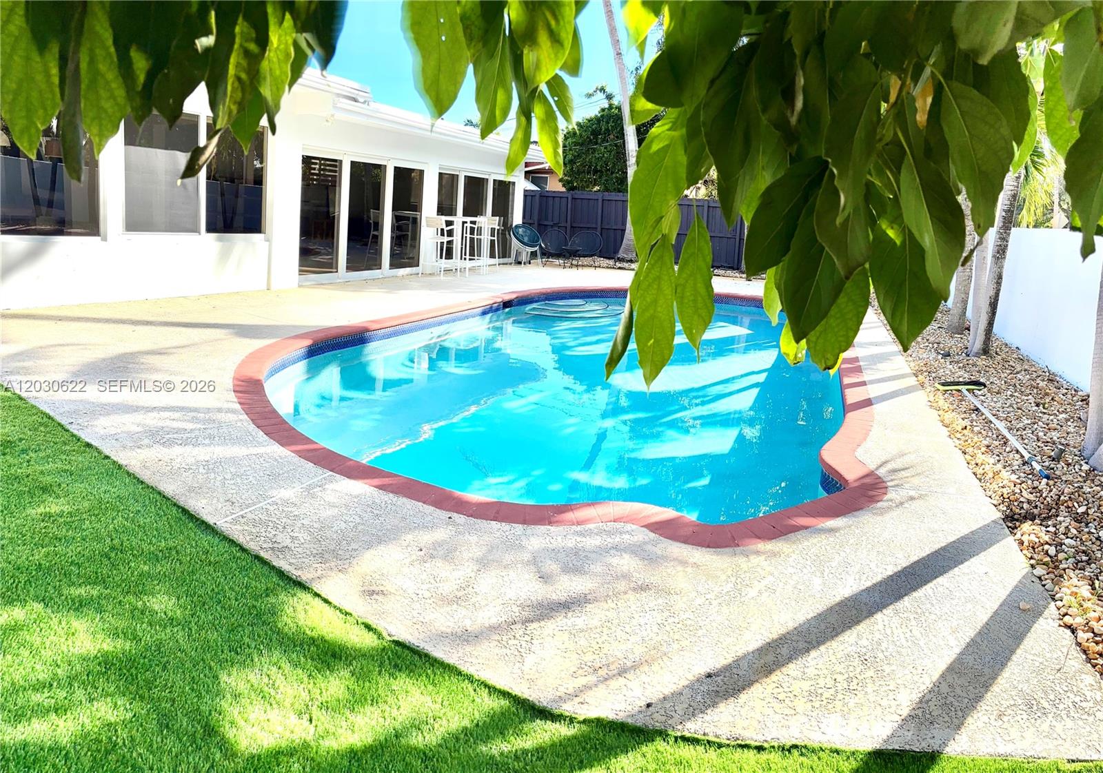 GREYKNOLL ESTATES - Residential Lease