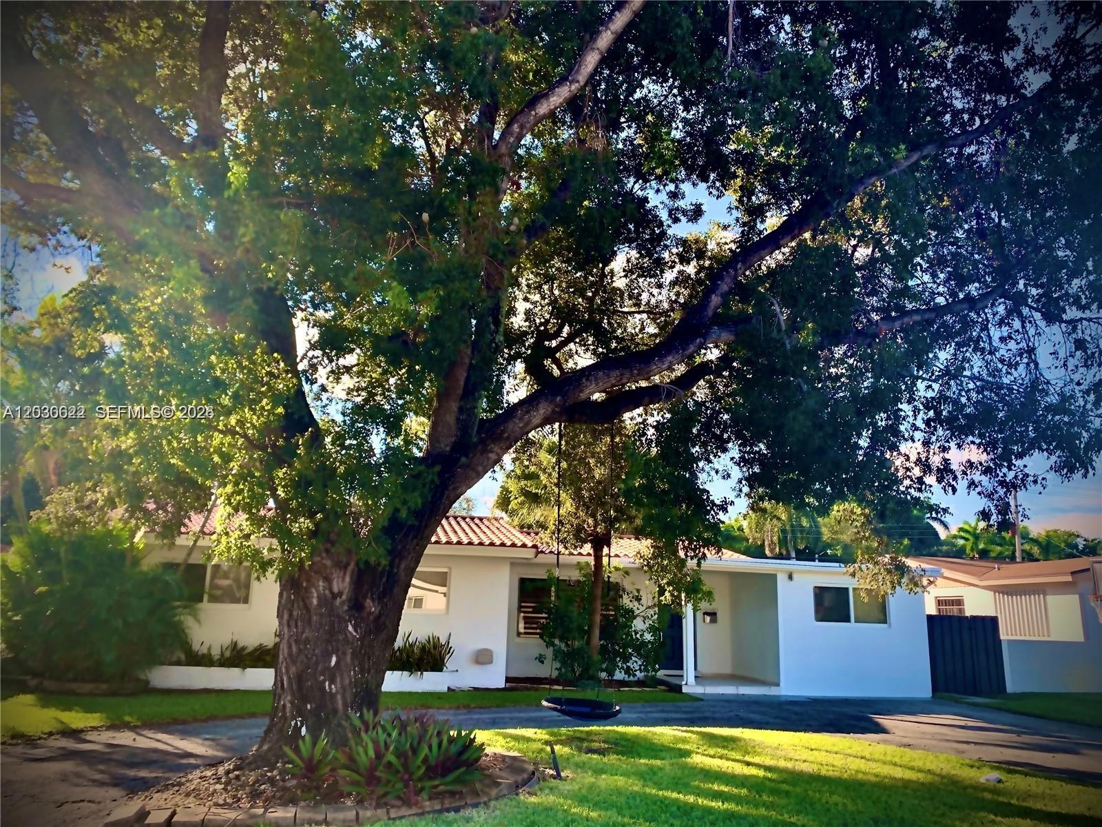 GREYKNOLL ESTATES - Residential Lease