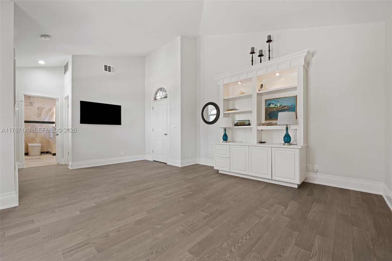 LUCILLE ISLAND - Residential