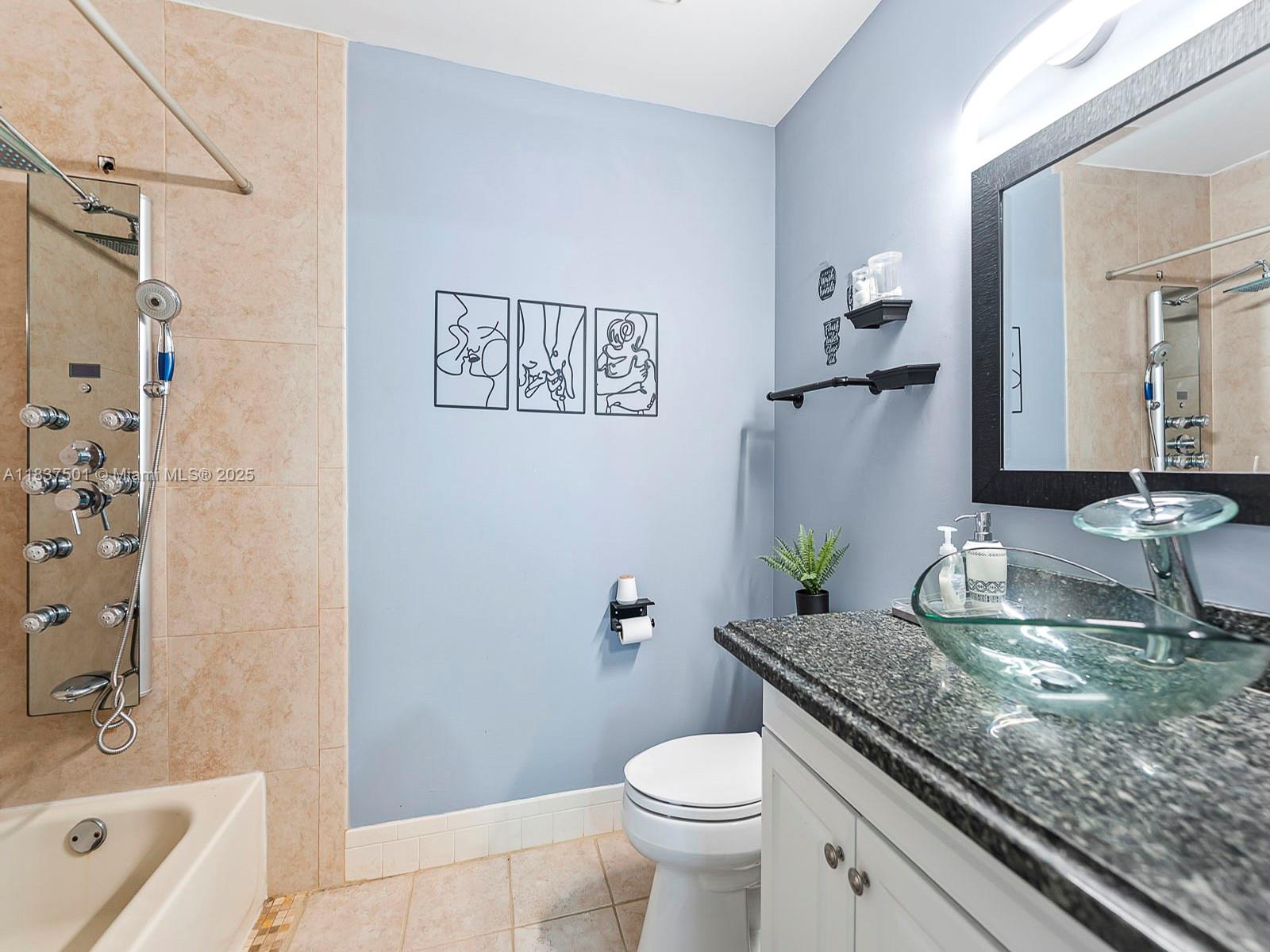 COUNTRY CLUB CHALET CONDO - Residential
