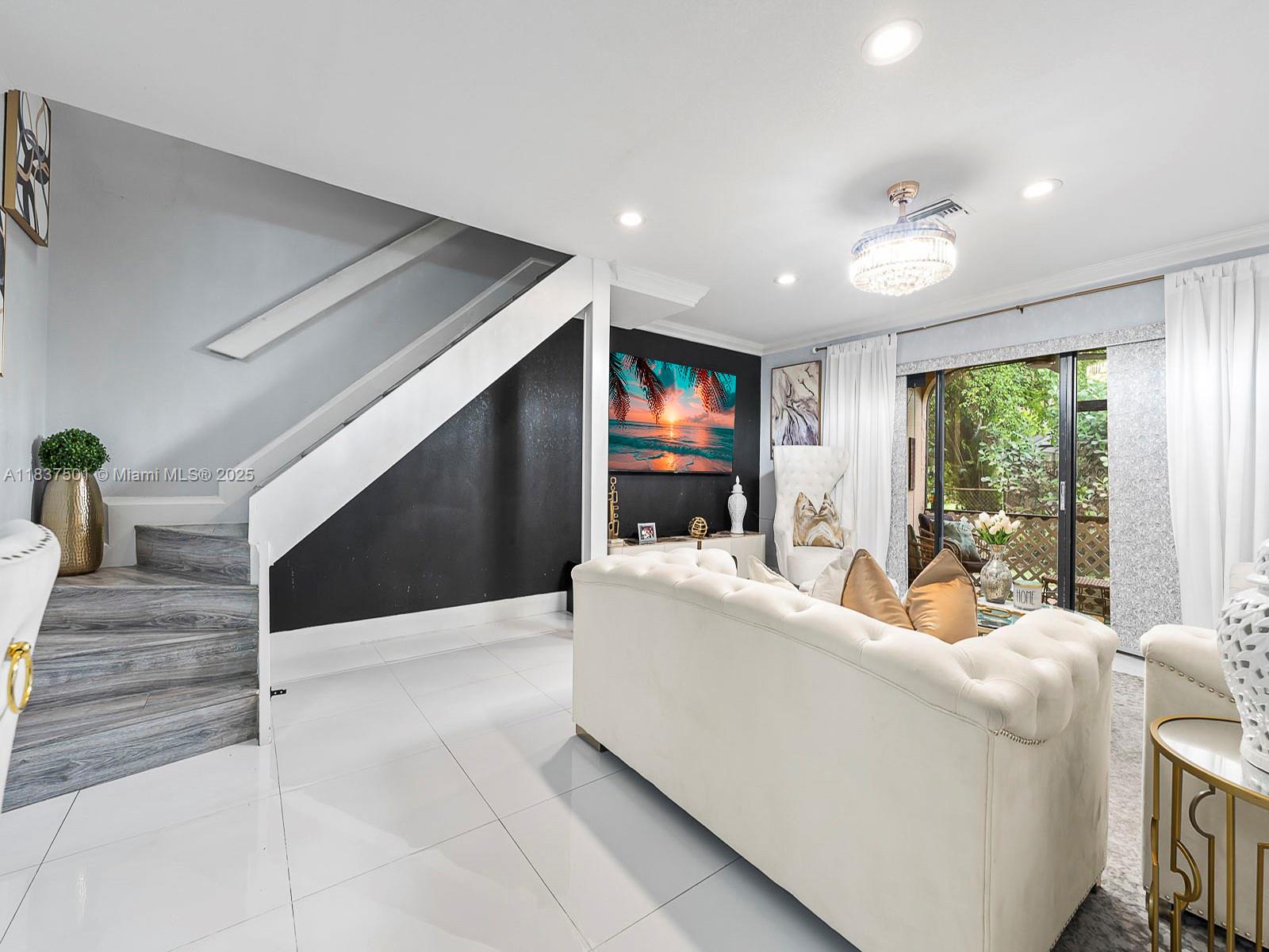 COUNTRY CLUB CHALET CONDO - Residential