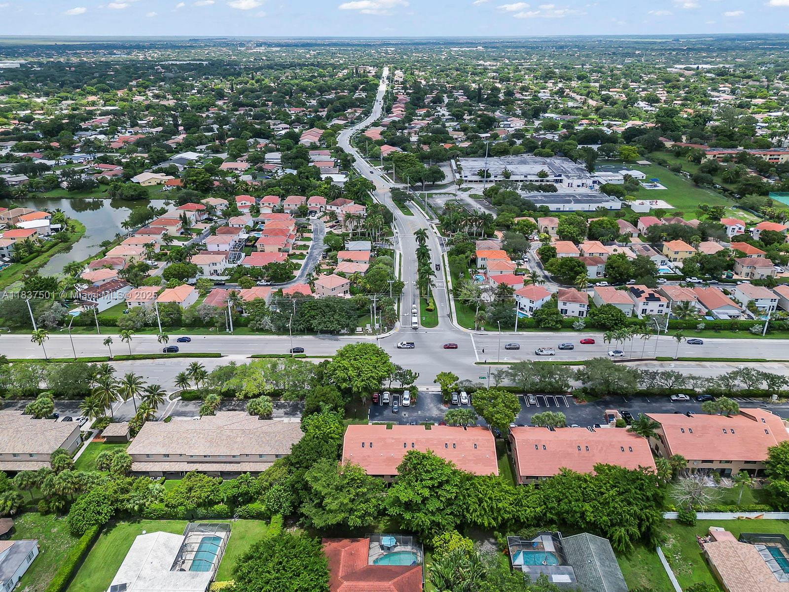 COUNTRY CLUB CHALET CONDO - Residential