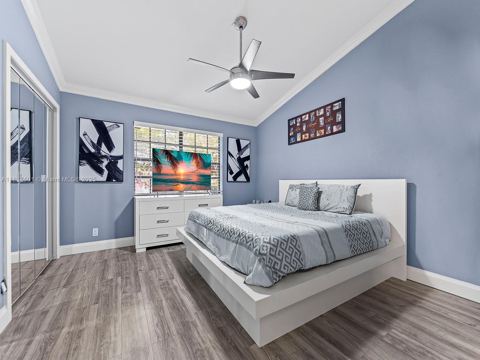 COUNTRY CLUB CHALET CONDO - Residential