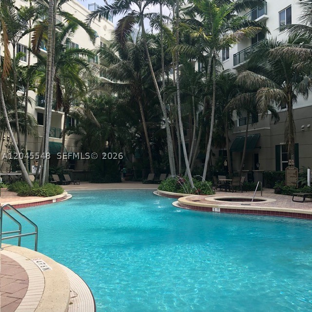 VERANDA CONDO - Residential