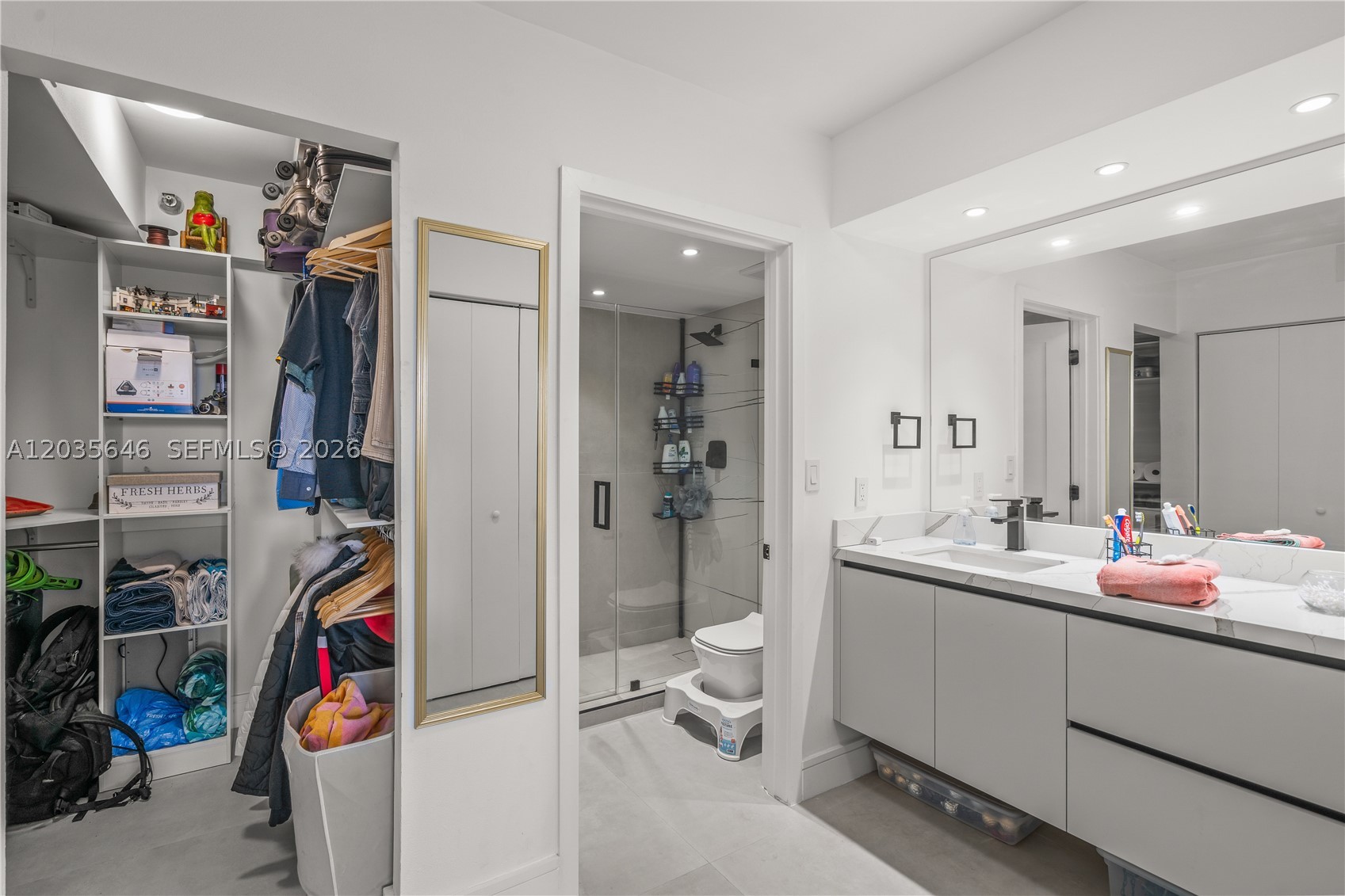 WATERVIEW CONDO - Residential