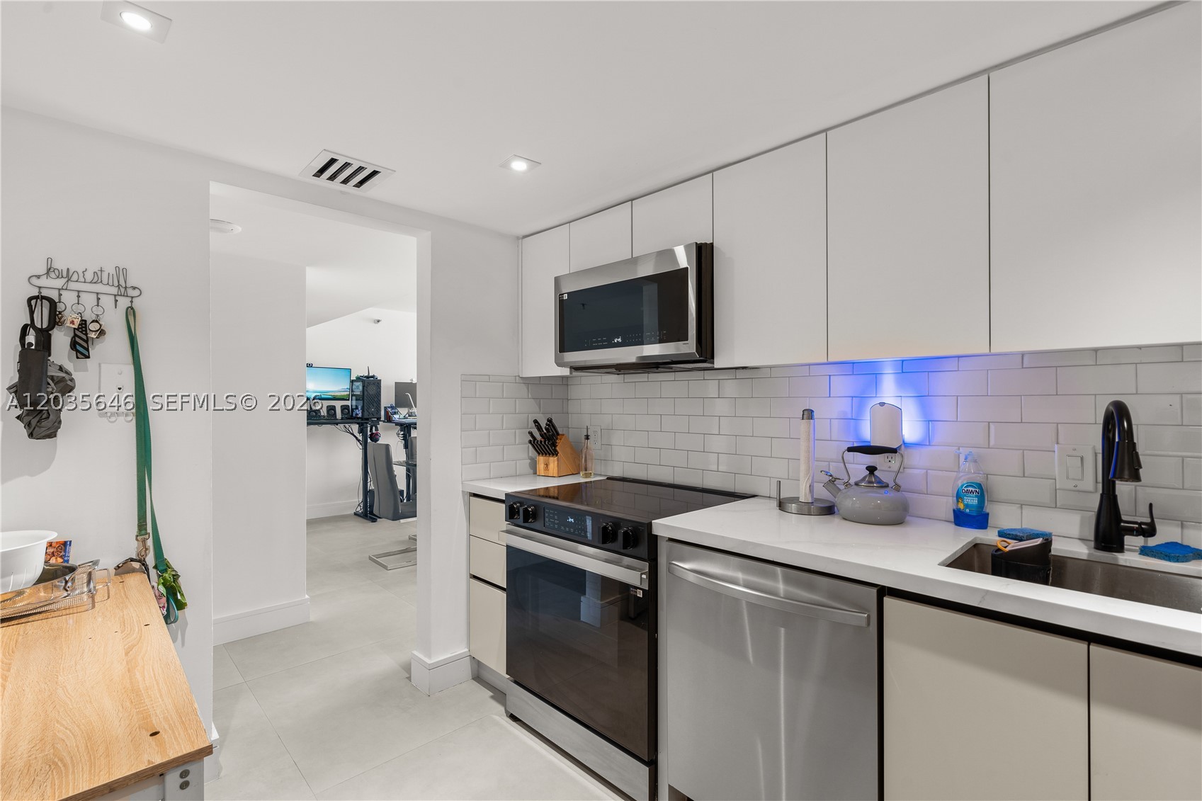 WATERVIEW CONDO - Residential